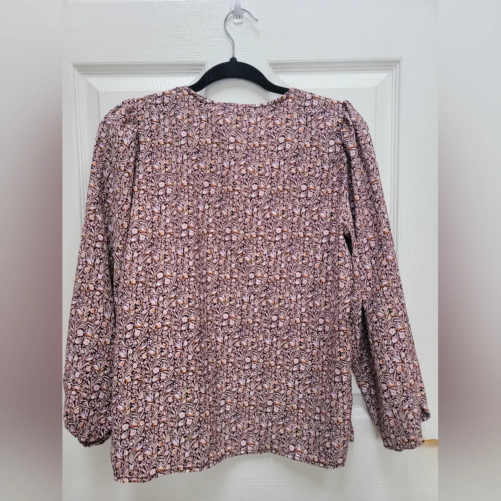 J. Crew Puff Sleeve Satin Back Crepe Top w/Floral Flourish Size Small